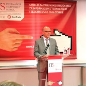 diplomci20116_23