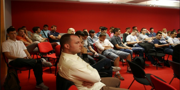 Publika na poseti Telegrafa u ITS