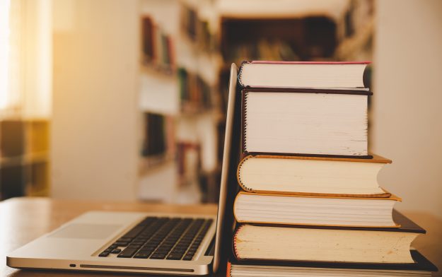 E-learning class and e-book digital technology in education conc